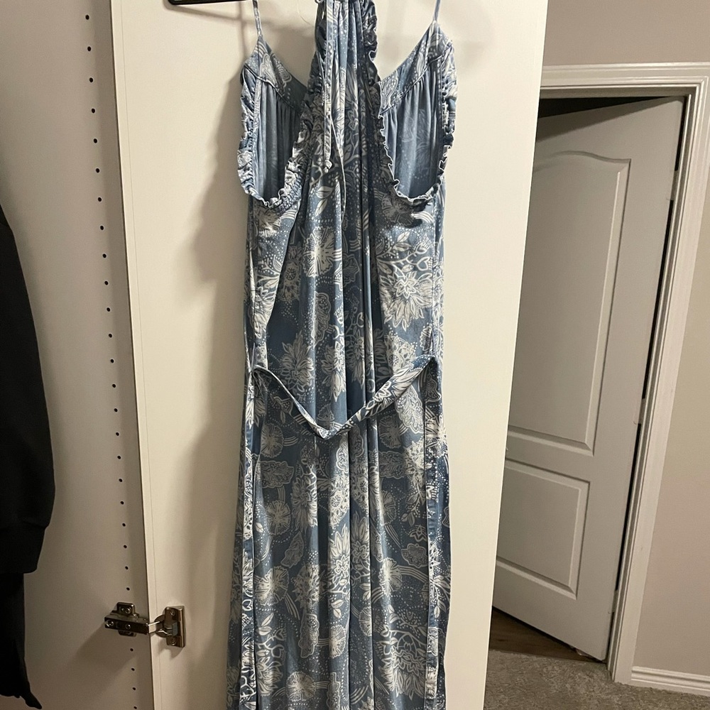 Gap maxi dress very light for the hot summer!